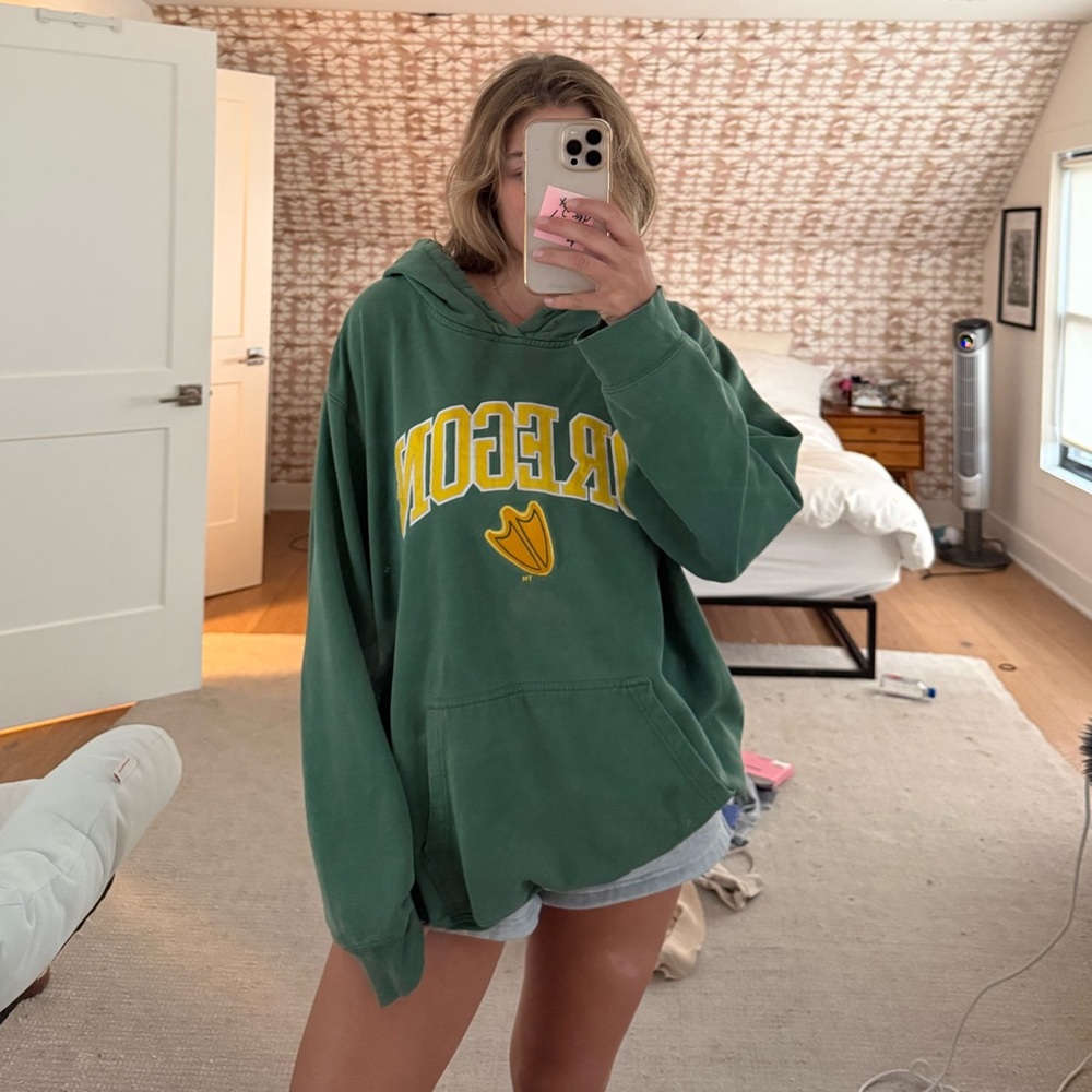 Oversized Oregon Ducks hoodie
